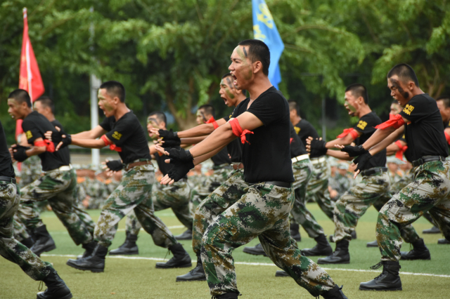 （軍事訓練科目表演—軍體拳）.jpg